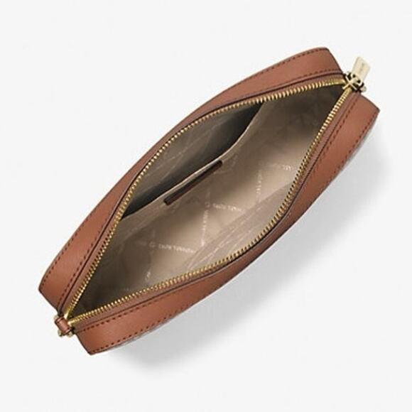 Michael Kors Jet Set Large Logo Crossbody Bag in Vanilla w/ Gold Hardware NEW - Picture 2 of 6